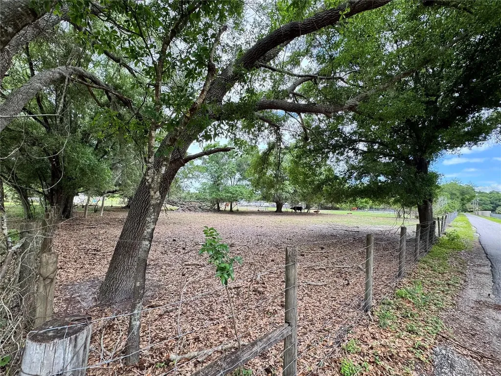 1804 Zipperer Road Bradenton FL 34212