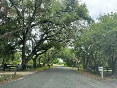 1804 Zipperer Road Bradenton FL 34212