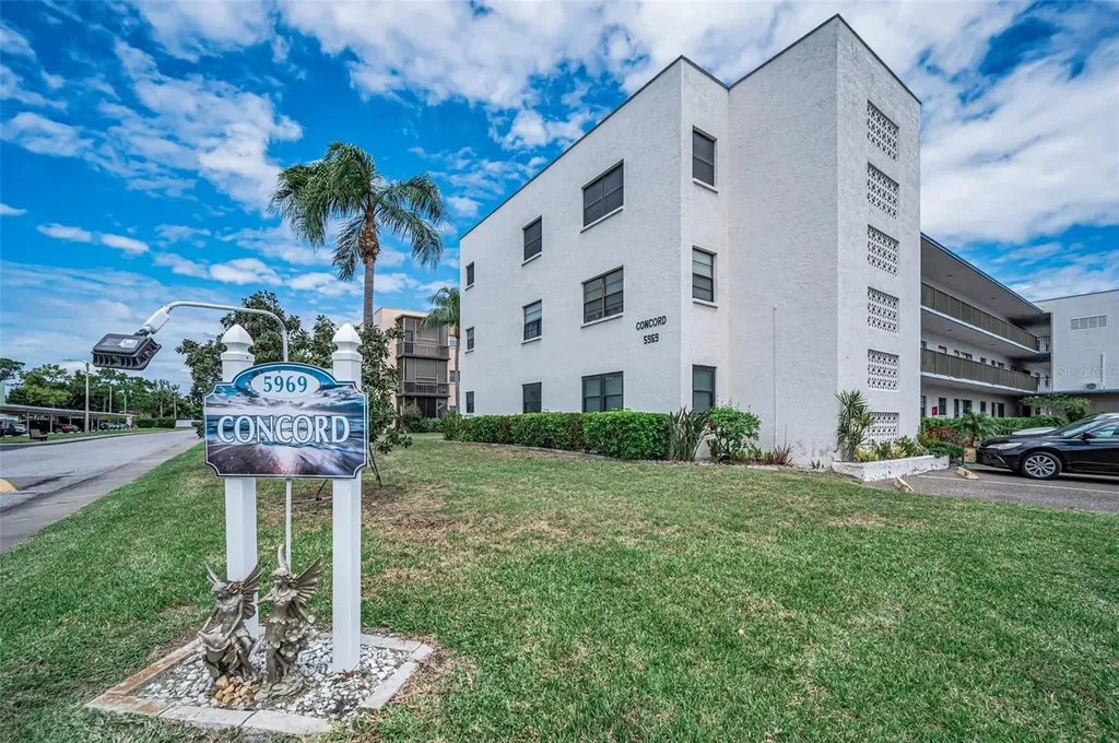 5969 Terrace Park Drive N St Petersburg FL 33709