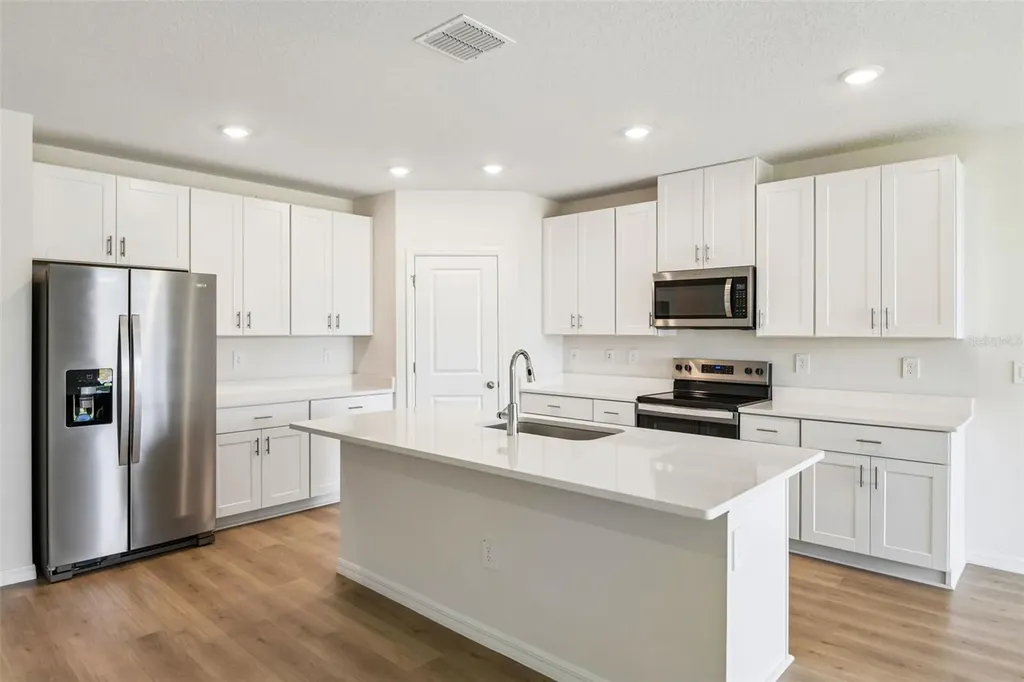 1631 Coolridge Place Zephyrhills FL 33541