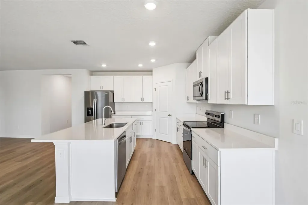 1631 Coolridge Place Zephyrhills FL 33541