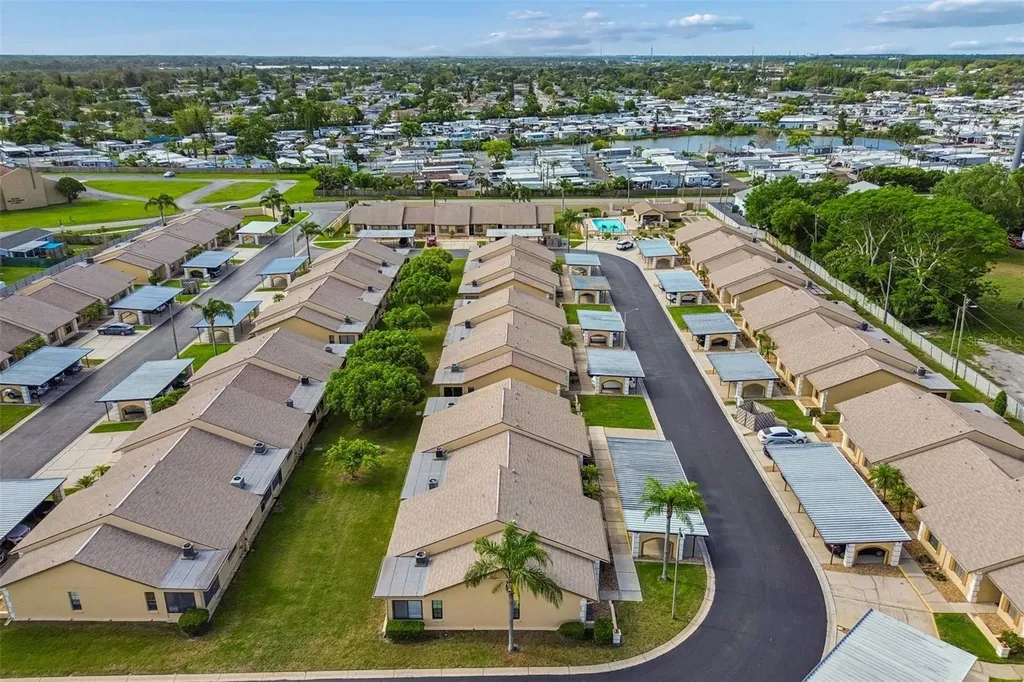 4753 Sunny Loop Holiday FL 34690