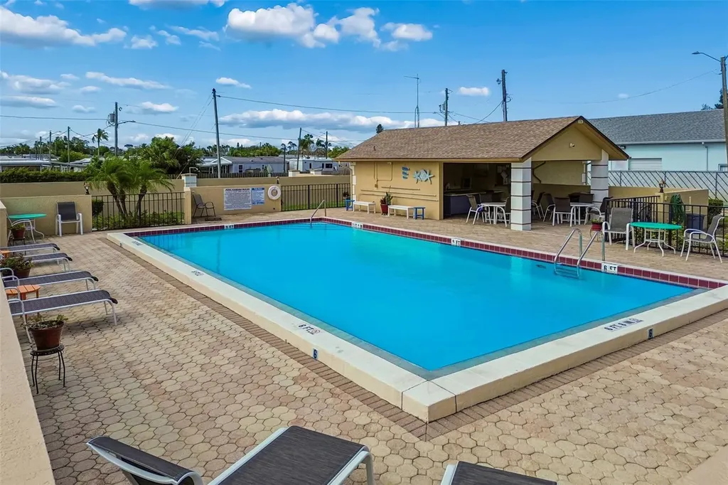 4753 Sunny Loop Holiday FL 34690