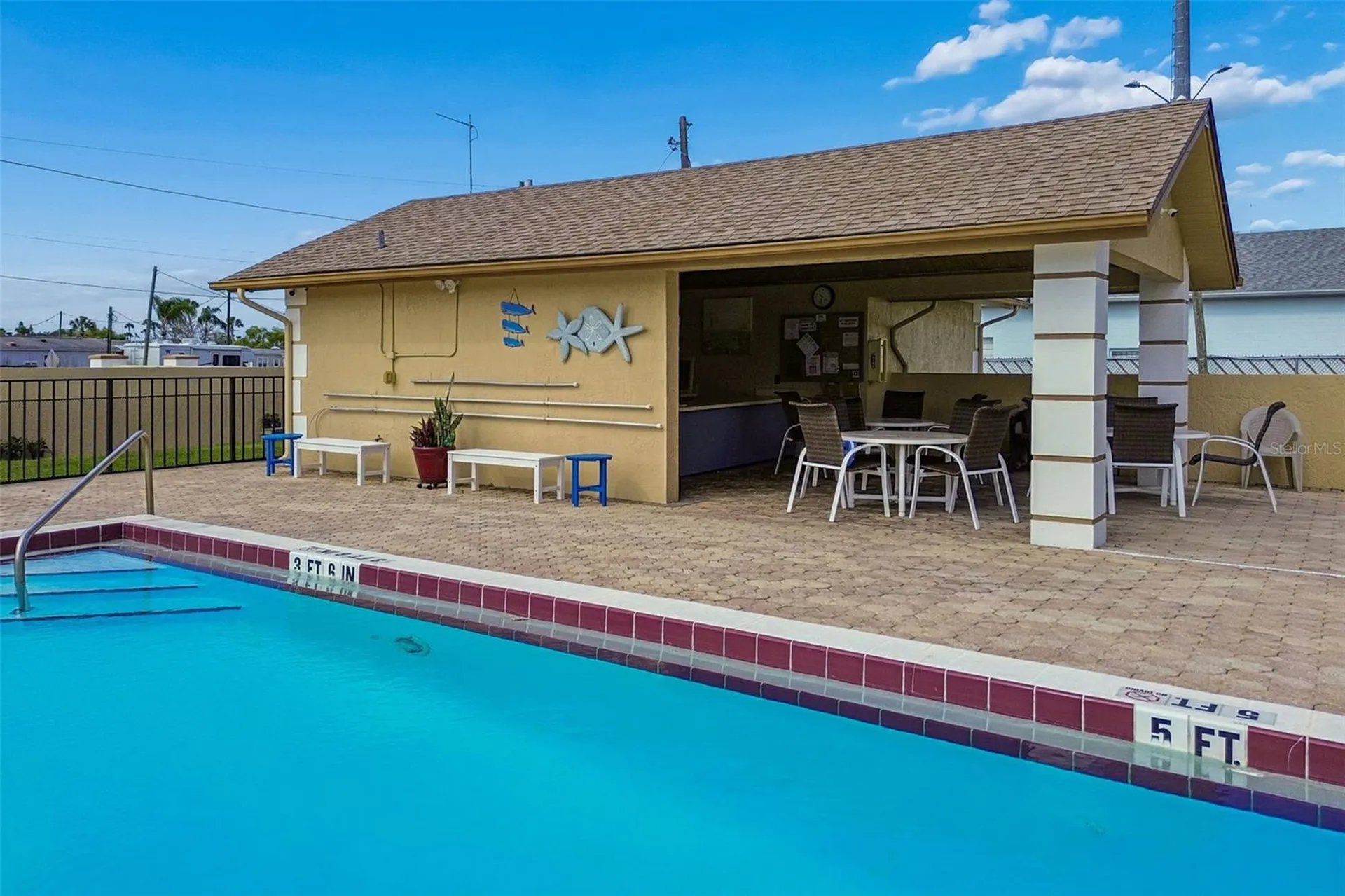 4753 Sunny Loop Holiday FL 34690