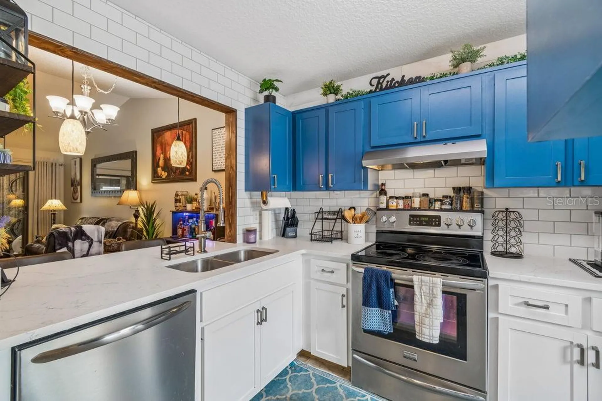 4753 Sunny Loop Holiday FL 34690
