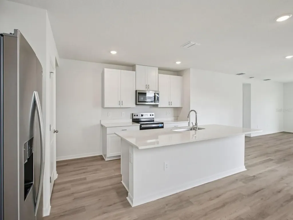 1439 Brekey Way Zephyrhills FL 33541