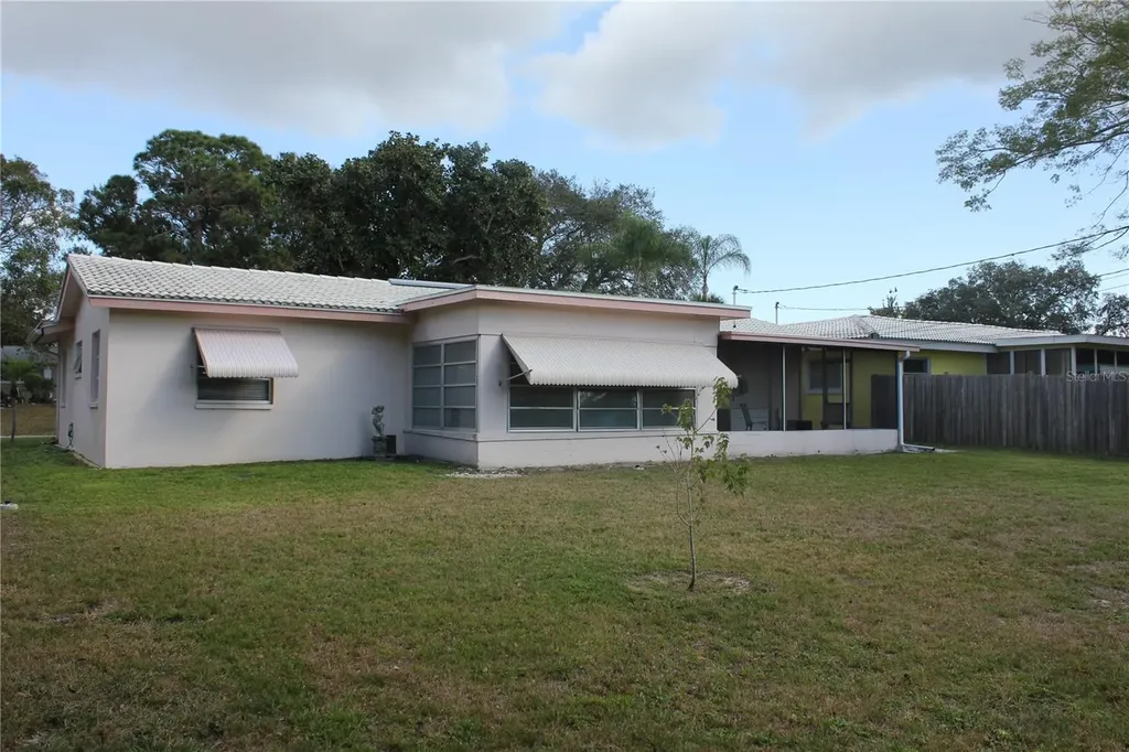 2025 Pine Ridge Drive Clearwater FL 33763