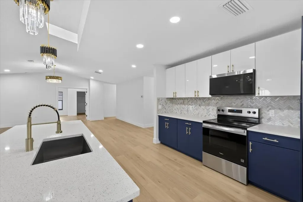 8169 Berkeley Manor Boulevard Spring Hill FL 34606