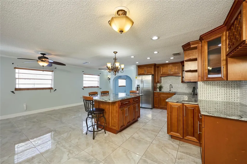 6804 N Hubert Avenue Tampa FL 33614