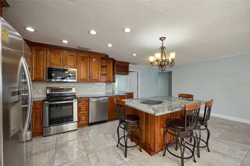 6804 N Hubert Avenue Tampa FL 33614