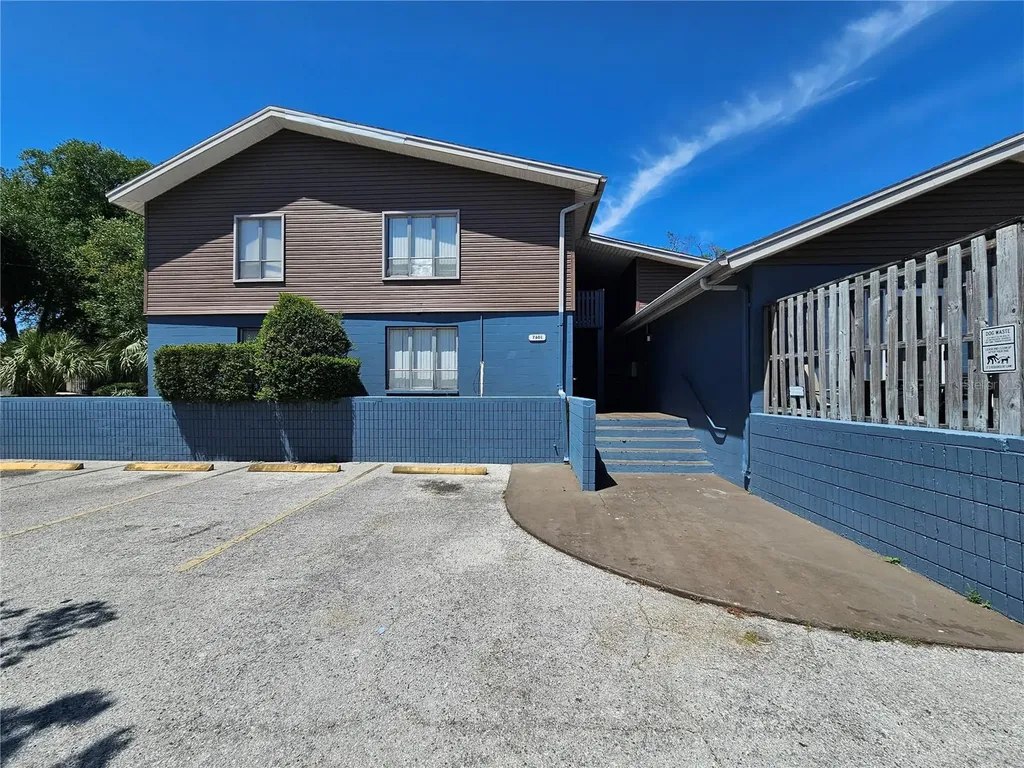 7601 Paula Drive Tampa FL 33615