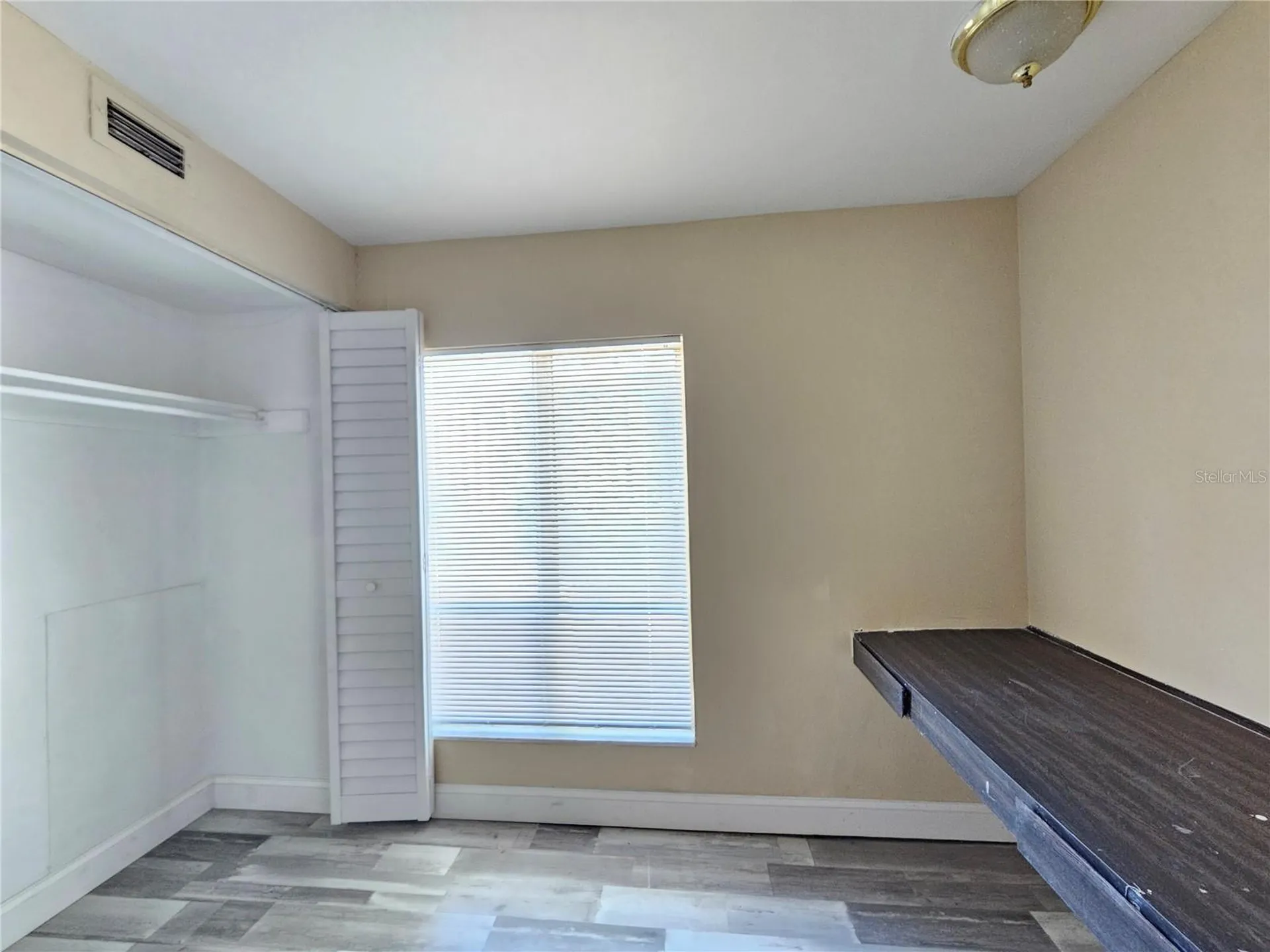 7601 Paula Drive Tampa FL 33615