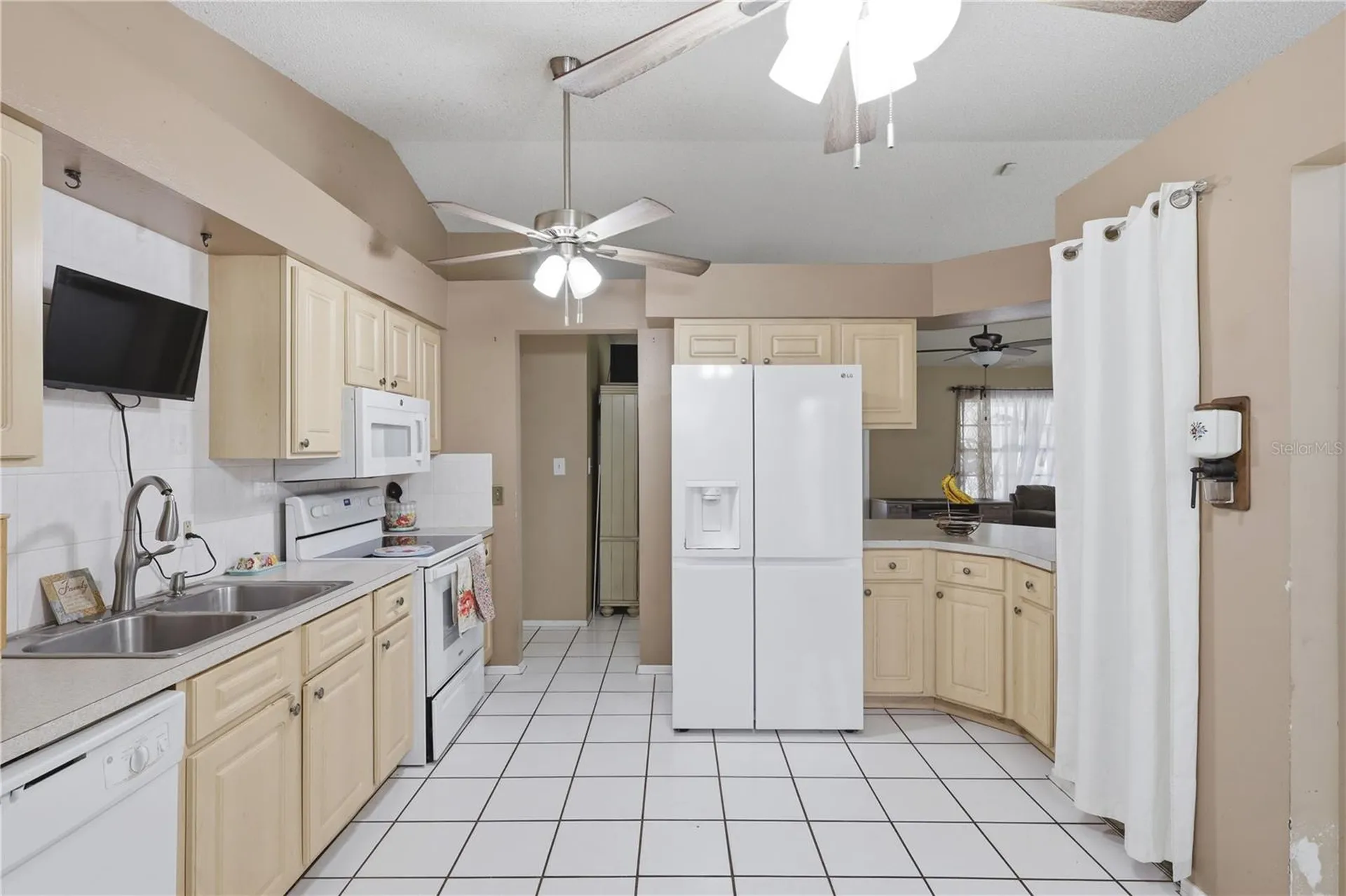 1326 Ferendina Drive Deltona FL 32725