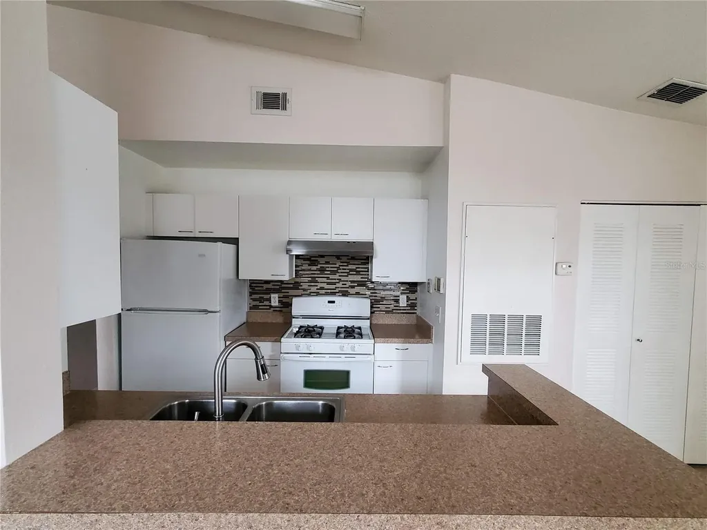 1604 Columbia Arms Circle Kissimmee FL 34741