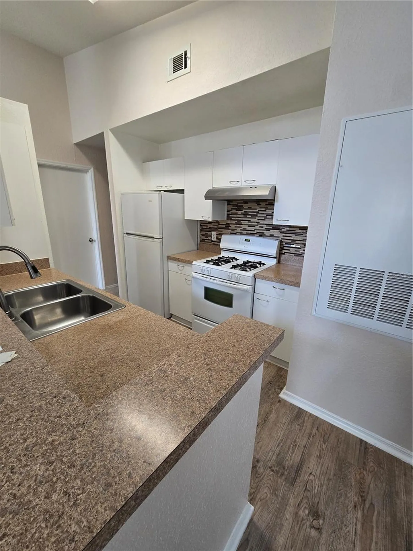 1604 Columbia Arms Circle Kissimmee FL 34741