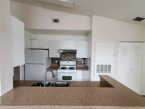 1604 Columbia Arms Circle Kissimmee FL 34741
