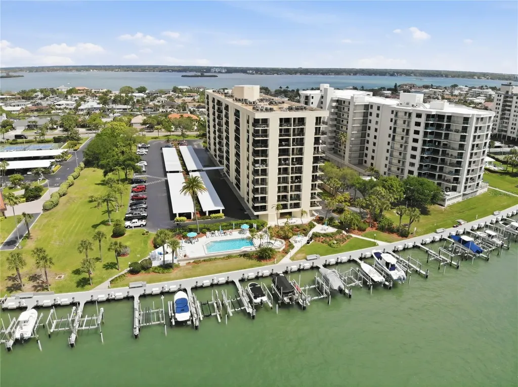 690 Island Way Clearwater Beach FL 33767