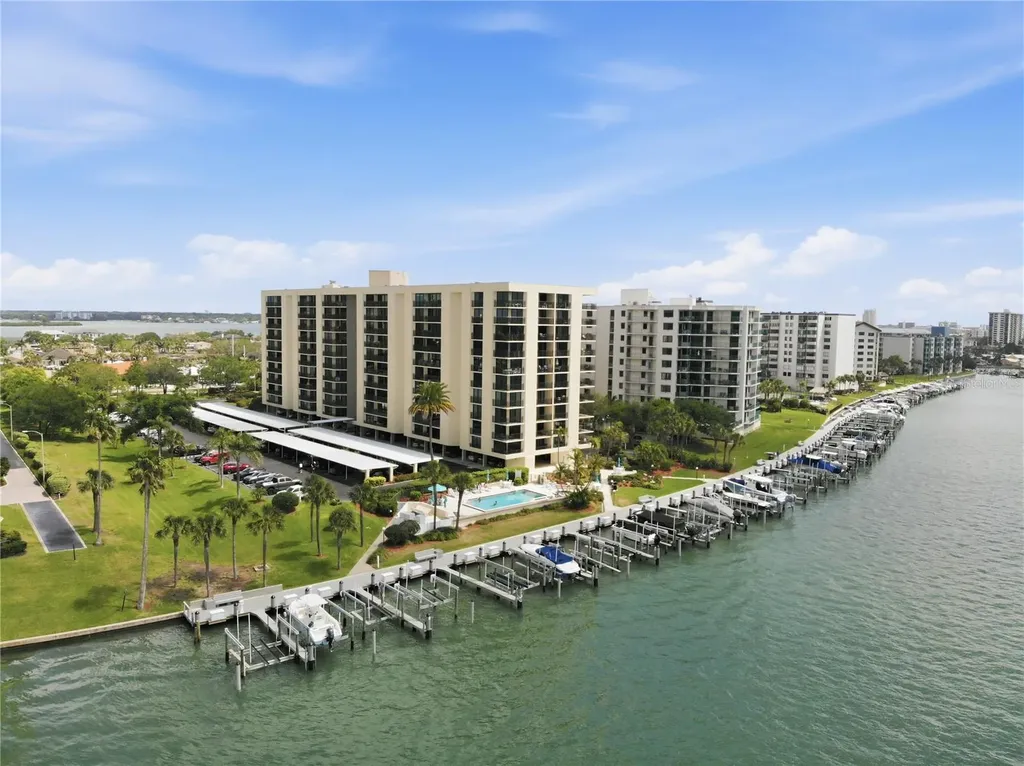 690 Island Way Clearwater Beach FL 33767