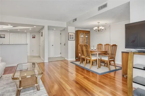 690 Island Way Clearwater Beach FL 33767