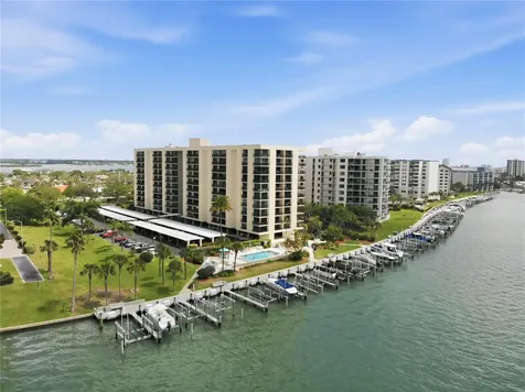 690 Island Way Clearwater Beach FL 33767