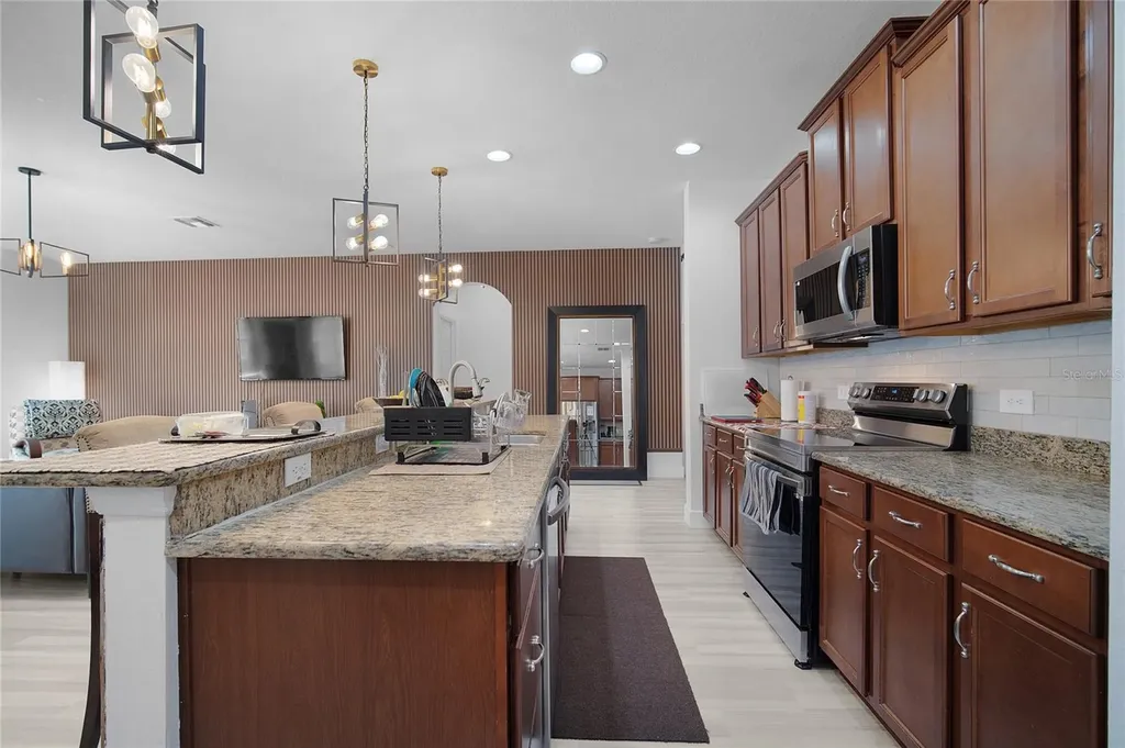 6152 Golden Dewdrop Trail Windermere FL 34786