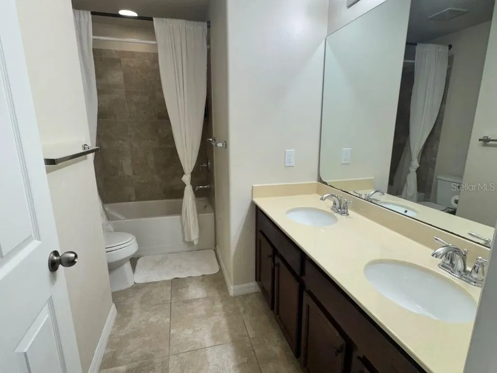 8042 Corkfield Avenue Orlando FL 32832