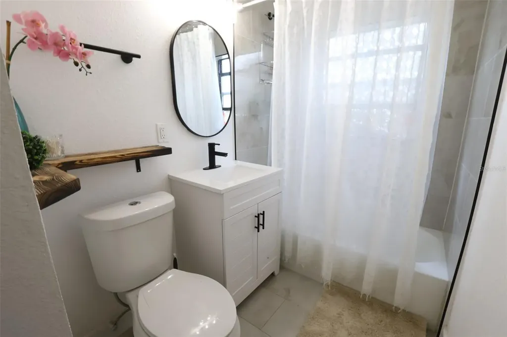 1002 NE 19th Place Gainesville FL 32609