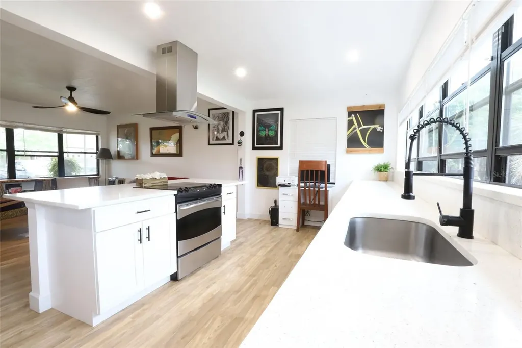 1002 NE 19th Place Gainesville FL 32609