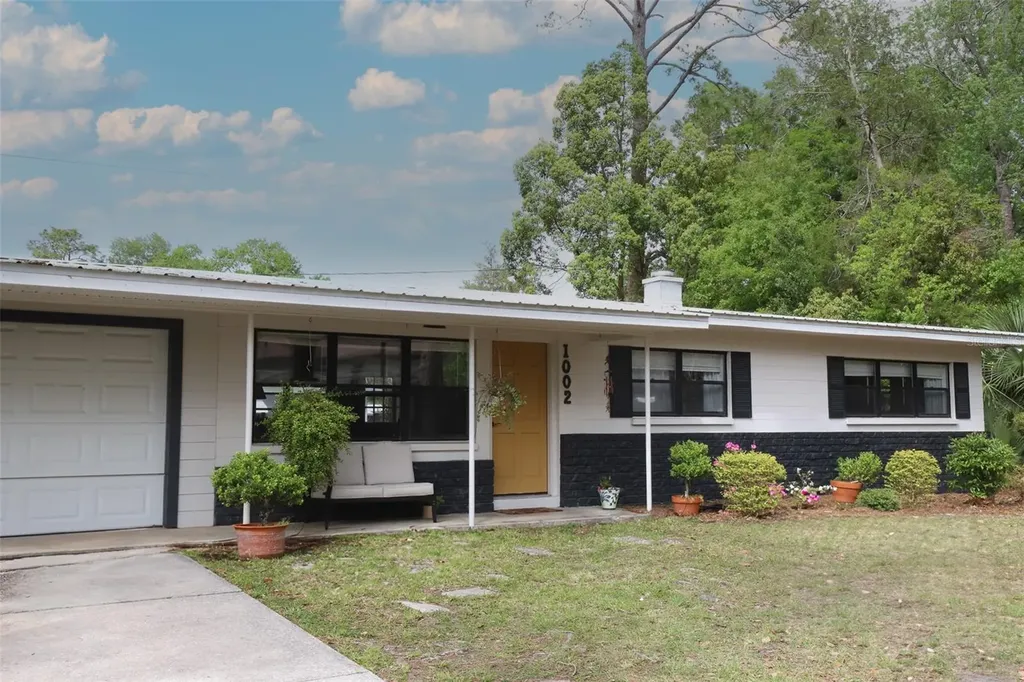 1002 NE 19th Place Gainesville FL 32609