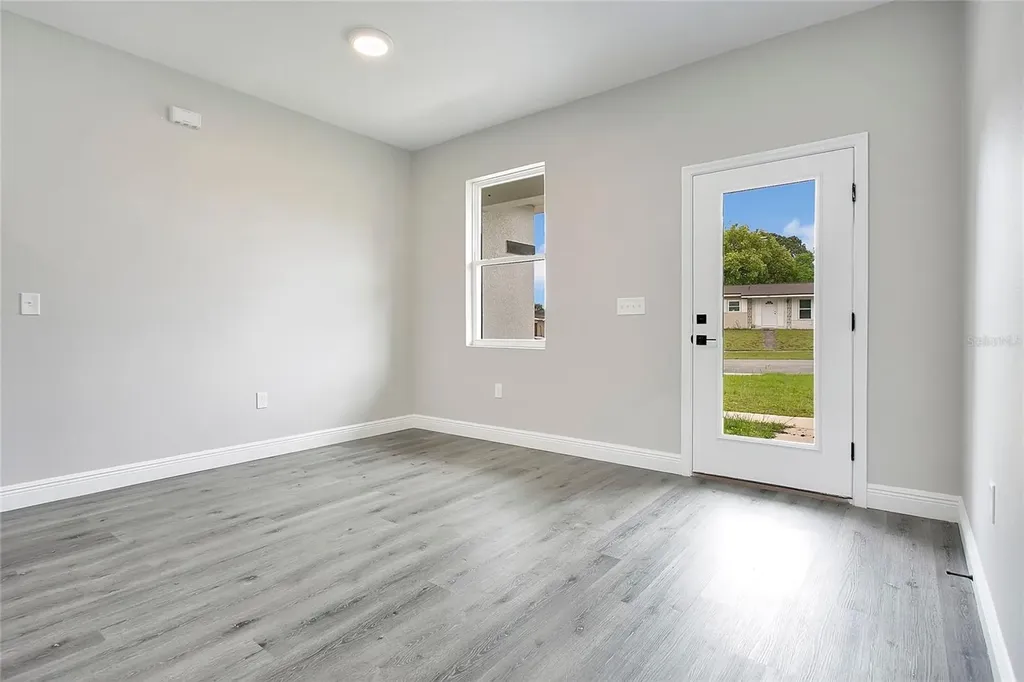 789 N Midland Drive Deltona FL 32725