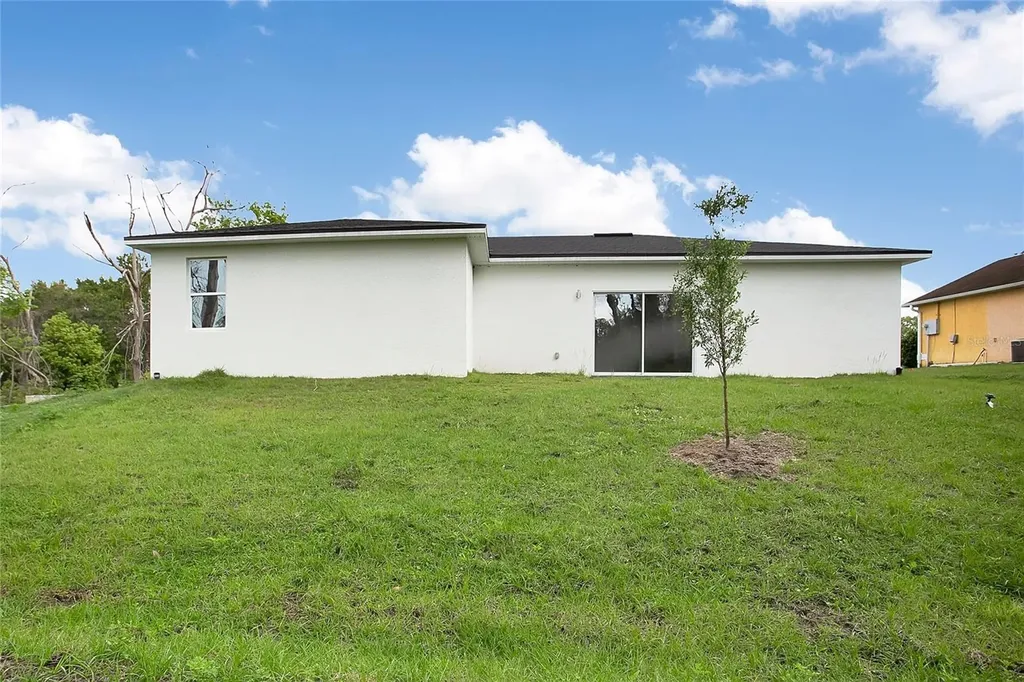 789 N Midland Drive Deltona FL 32725