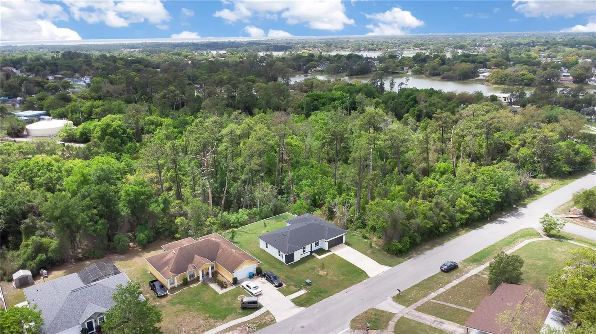 789 N Midland Drive Deltona FL 32725