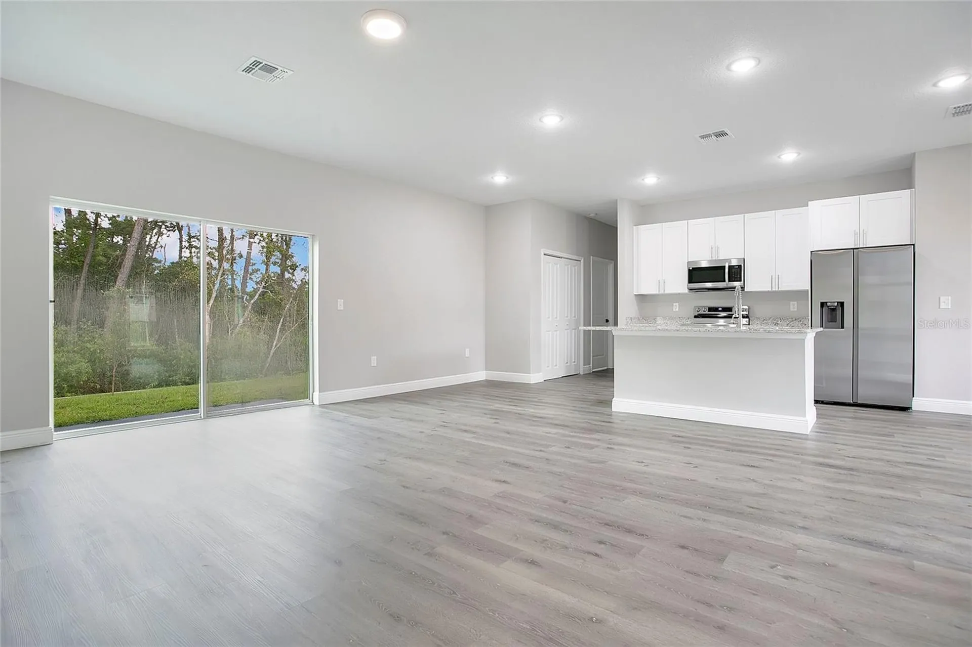 789 N Midland Drive Deltona FL 32725