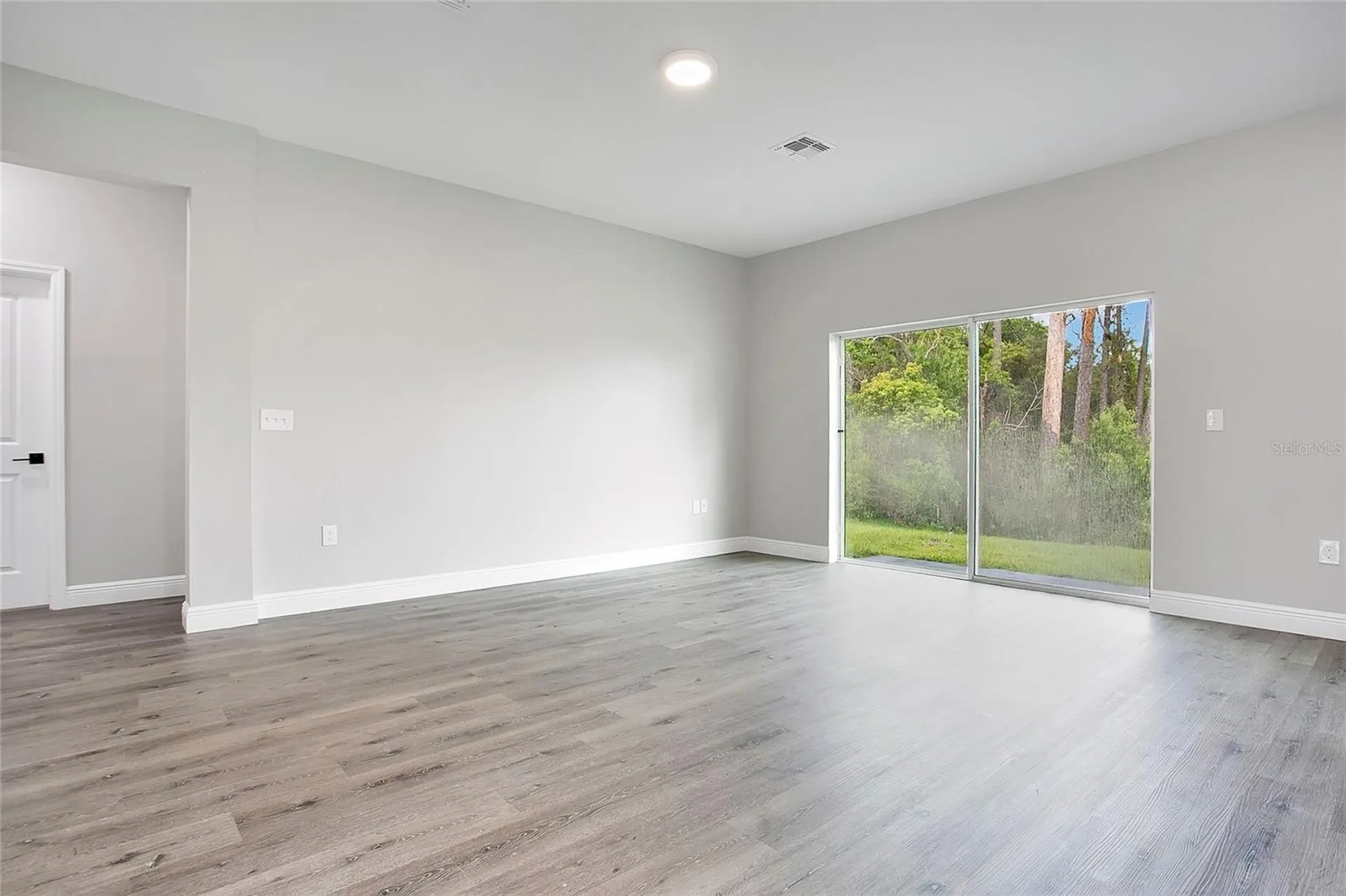 789 N Midland Drive Deltona FL 32725