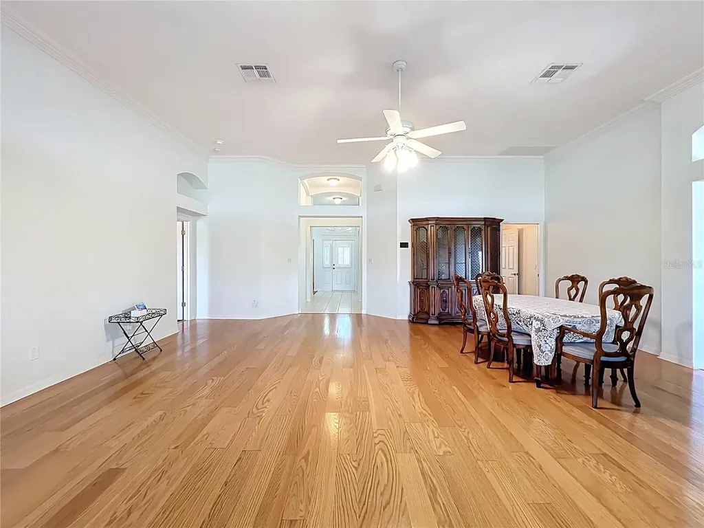 4822 Sawgrass Lake Circle Leesburg FL 34748