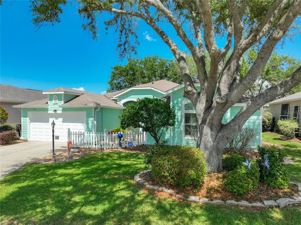 4822 Sawgrass Lake Circle Leesburg FL 34748