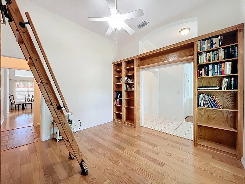 4822 Sawgrass Lake Circle Leesburg FL 34748