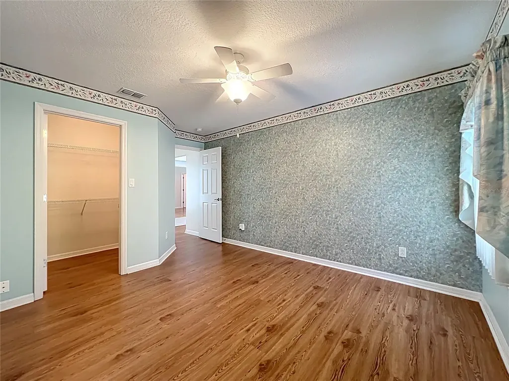 4822 Sawgrass Lake Circle Leesburg FL 34748