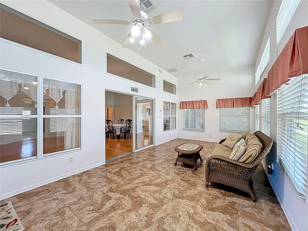 4822 Sawgrass Lake Circle Leesburg FL 34748