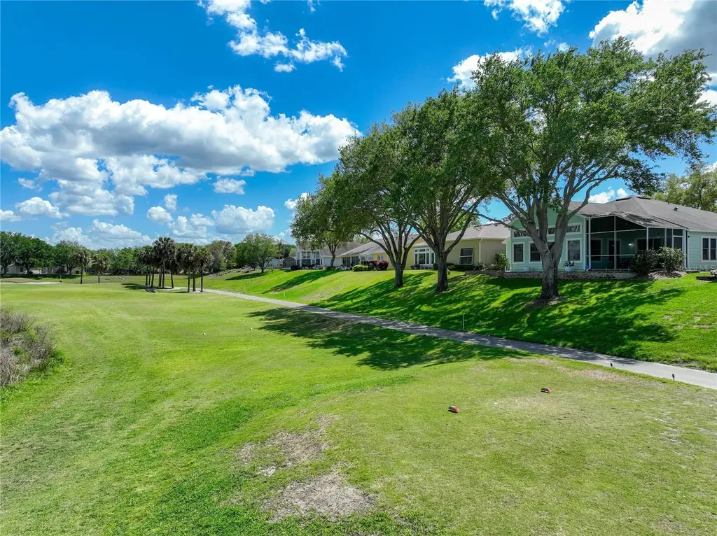 4822 Sawgrass Lake Circle Leesburg FL 34748