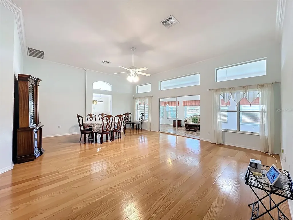 4822 Sawgrass Lake Circle Leesburg FL 34748