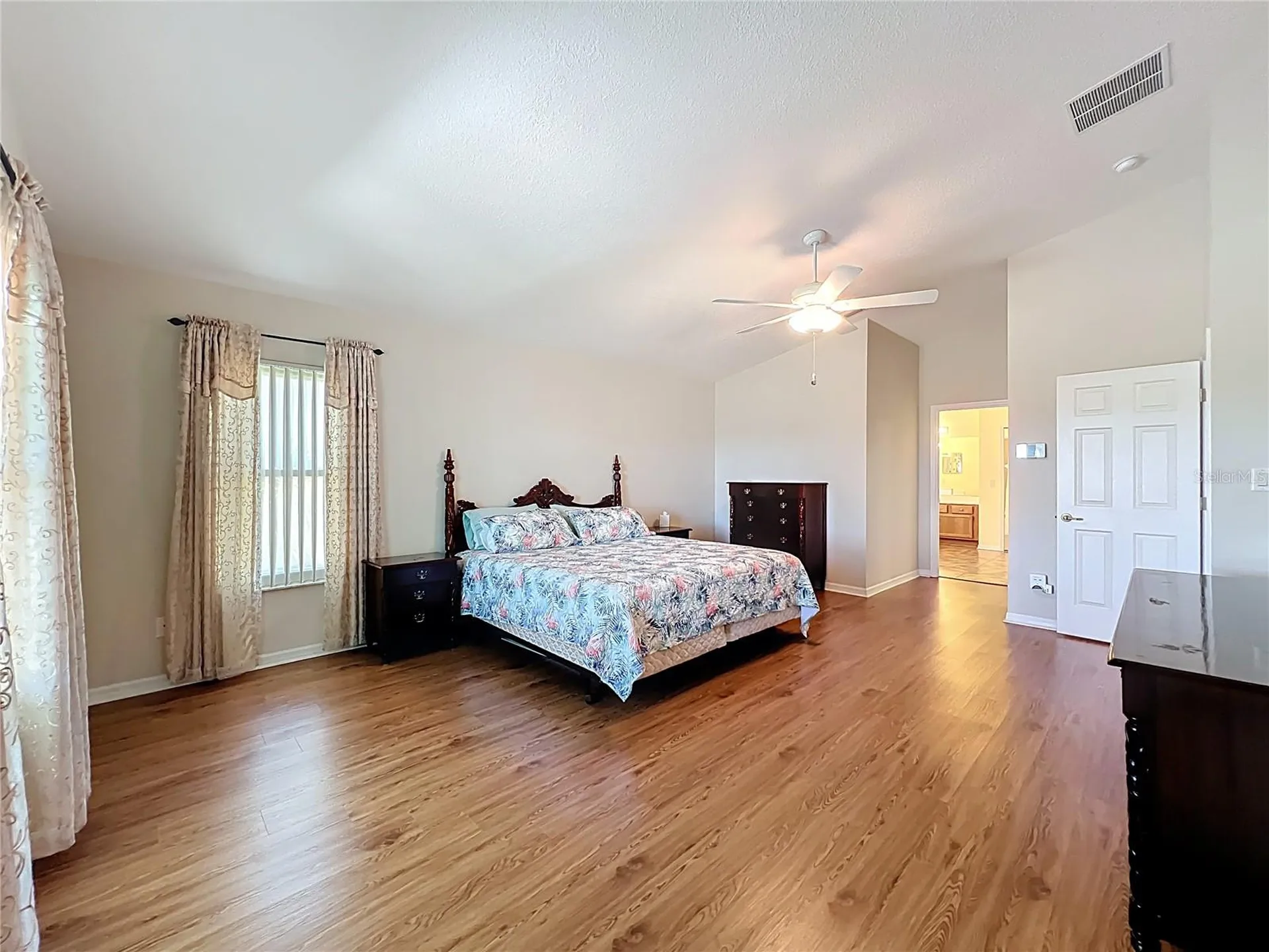 4822 Sawgrass Lake Circle Leesburg FL 34748