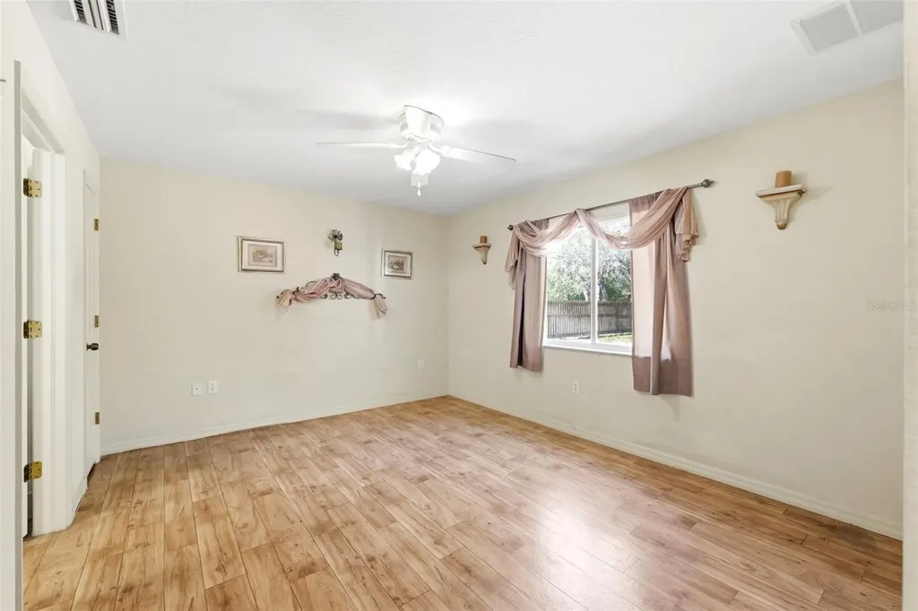 13039 Kittiwake Road Weeki Wachee FL 34614