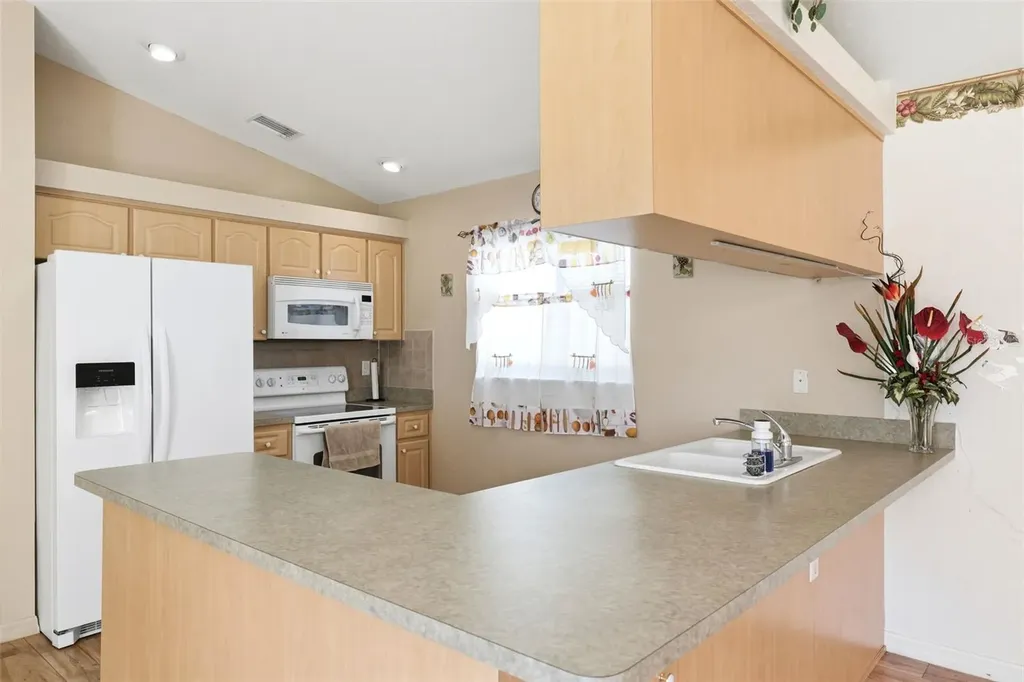 13039 Kittiwake Road Weeki Wachee FL 34614