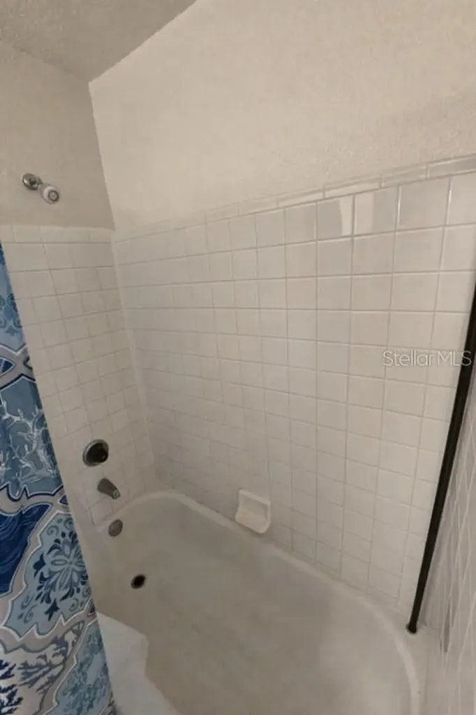 1622 Columbia Arms Circle Kissimmee FL 34741