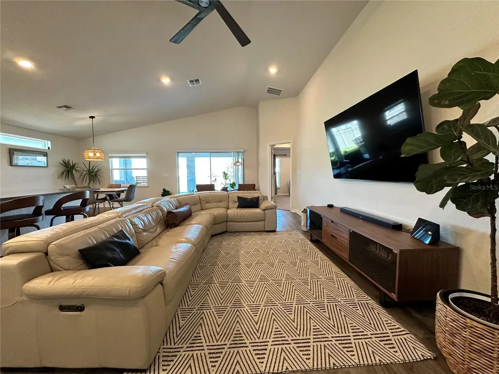 353 Windy Willow Way St Cloud FL 34771