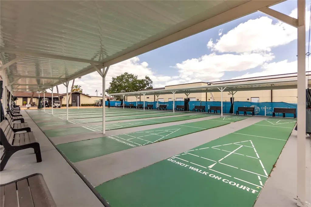 702 Huxley Place Sun City Center FL 33573