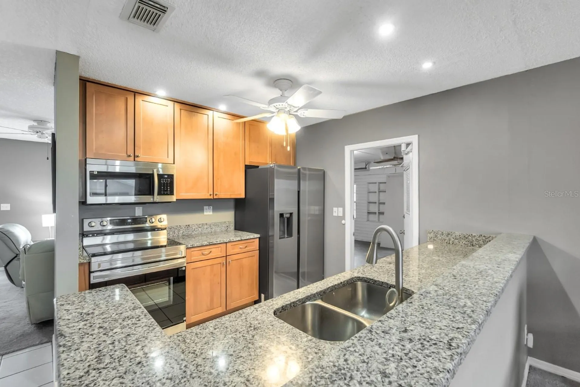 702 Huxley Place Sun City Center FL 33573