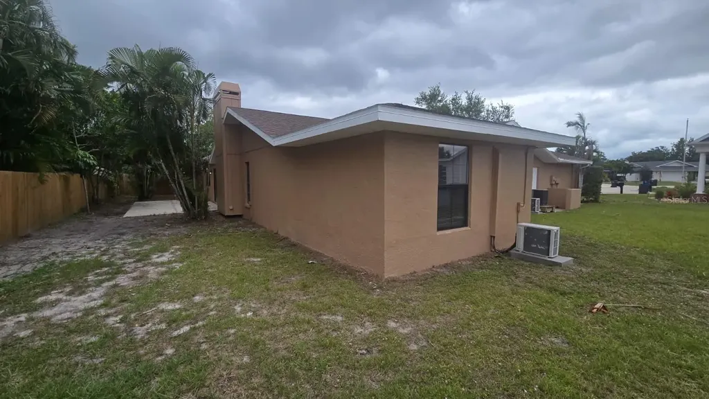 1827 76th Street W Bradenton FL 34209