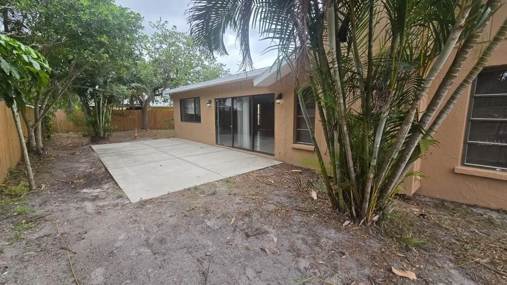 1827 76th Street W Bradenton FL 34209